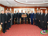 国侨办副主任谭天星与泰国华侨华人座谈  李桂雄代表各行业公会发言