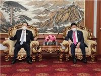 泰国中华总商会隆重举办荣誉职衔证书颁送仪式，国际潮青联合会永远名誉会长谢国民被授予荣誉主席称号、名誉会长黄迨光被授予名誉主席称号