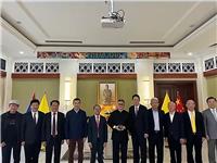 潮青荣誉丨热烈祝贺正大集团副总裁李闻海荣获泰国王室勋章