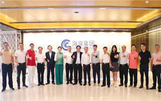 泰国饶平同乡会理事长陈鑫哲一行拜访海岸集团董事局李茂水主席