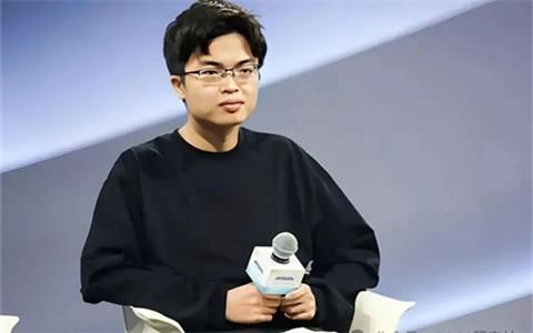 目标估值100亿美元丨90后潮青清华学霸AI独角兽月之暗面拟新一轮融资