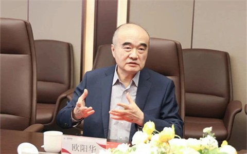 转当算力包工头两年，潮汕老板欧阳华增值160亿